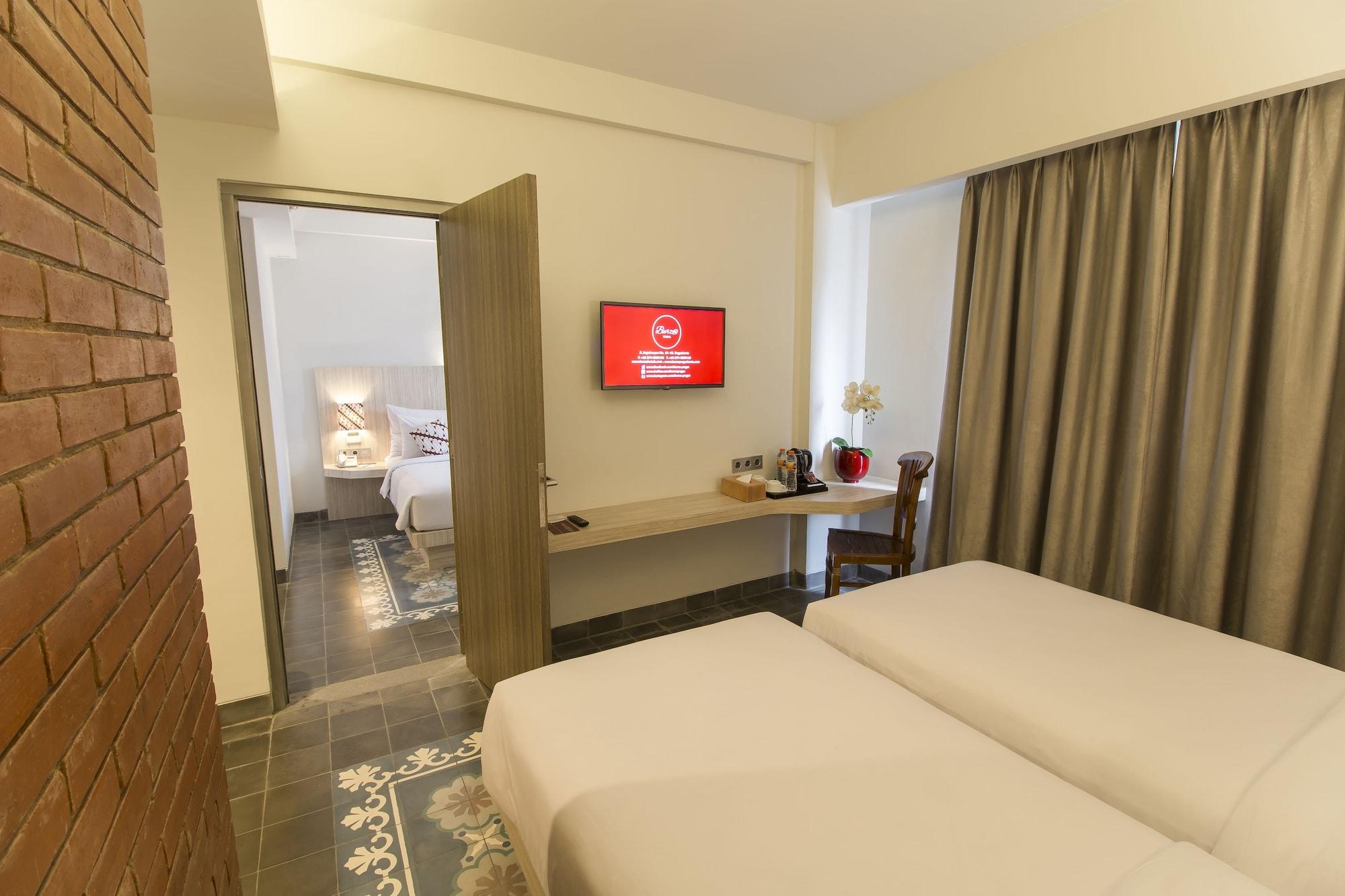 Burza Hotel Yogyakarta Ngoại thất bức ảnh